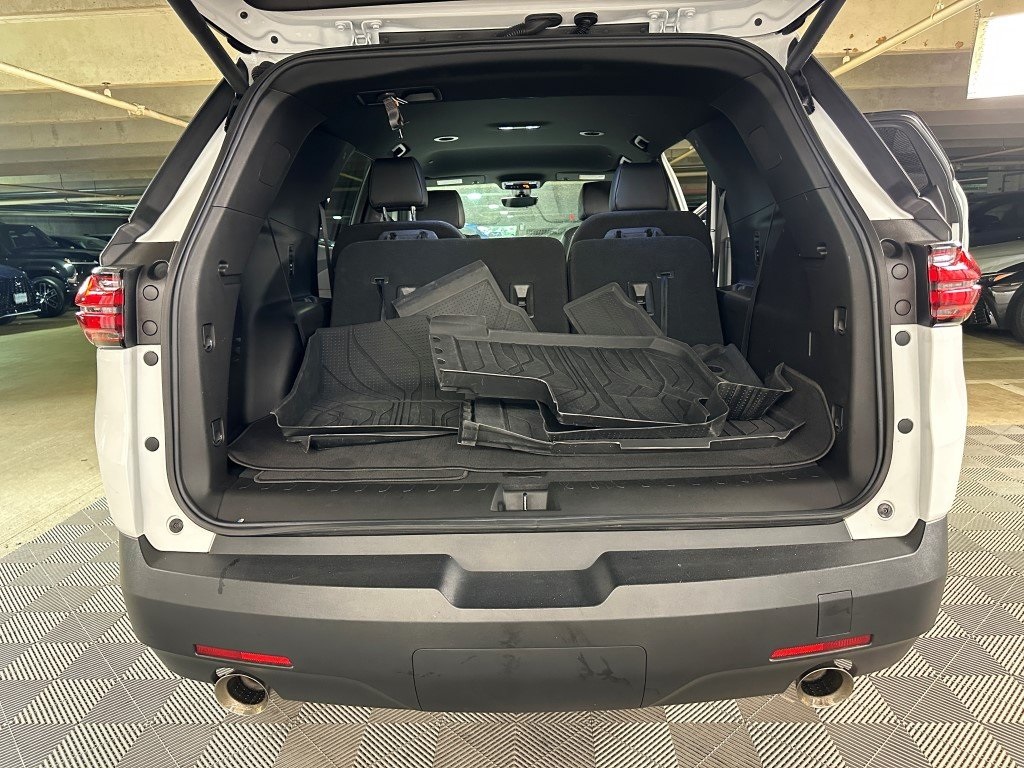 Vehicle image 17 of 38