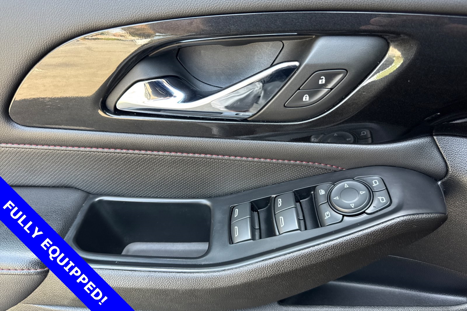 Vehicle image 28 of 36