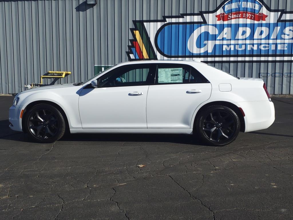Vehicle image 8 of 33