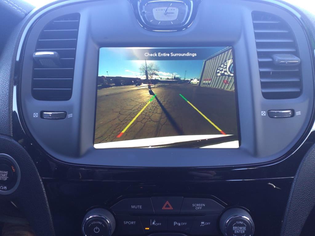 Vehicle image 22 of 33