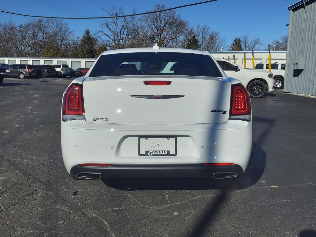 Vehicle image 6 of 33