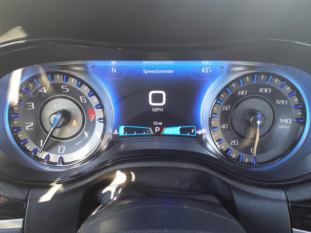 Vehicle image 15 of 33