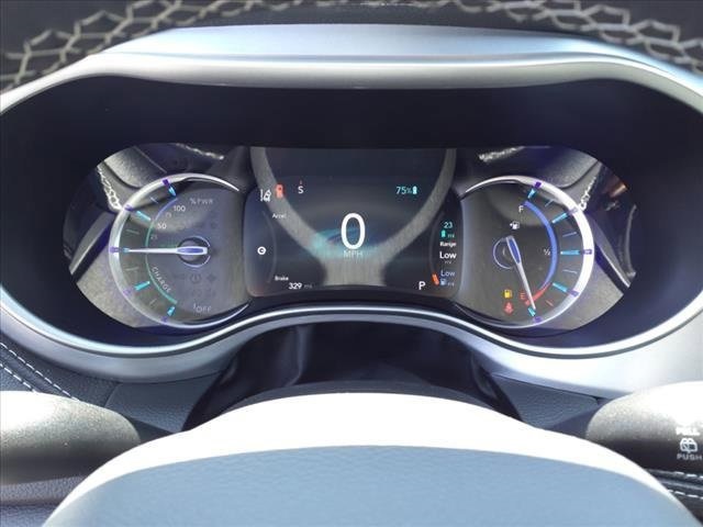 2023 Chrysler Pacifica Hybrid Touring L Image 15 of 34