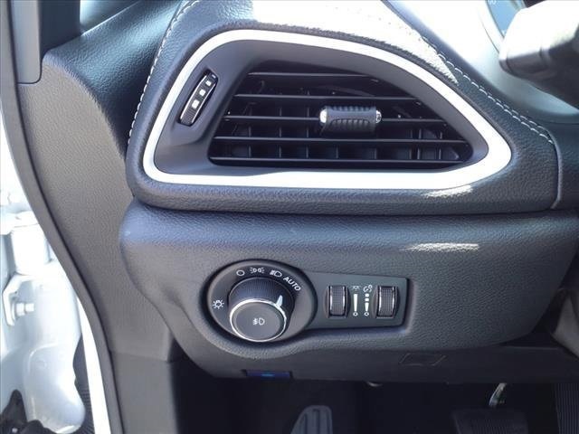 2023 Chrysler Pacifica Hybrid Touring L Image 20 of 34