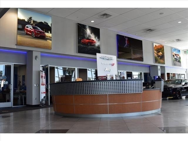 2023 Chrysler Pacifica Hybrid Touring L Image 32 of 34