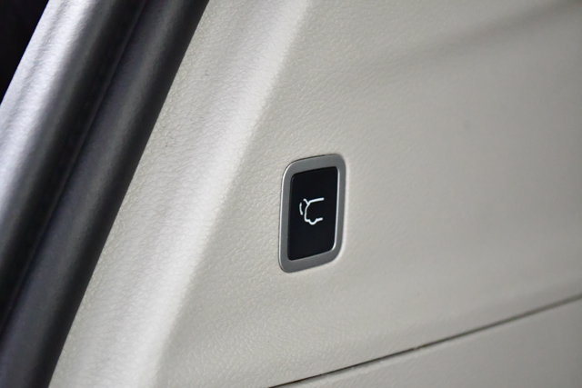 2023 Chrysler Pacifica Limited Image 27 of 36