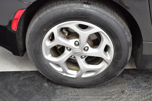 2023 Chrysler Pacifica Limited Image 8 of 36