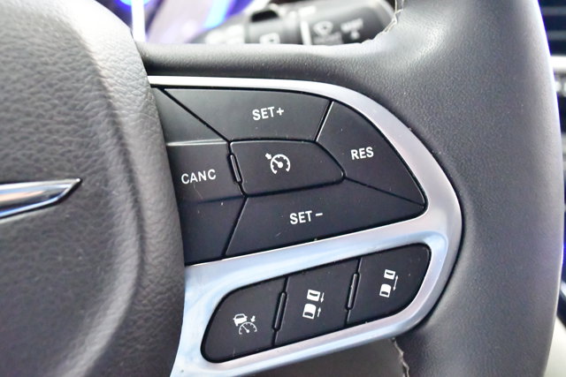 2023 Chrysler Pacifica Limited Image 24 of 36