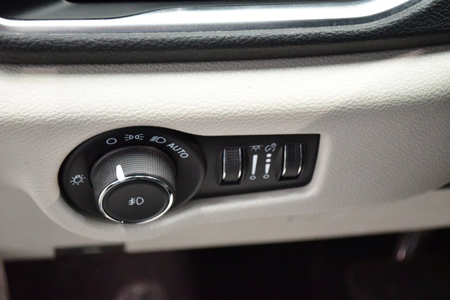 2023 Chrysler Pacifica Limited Image 23 of 36