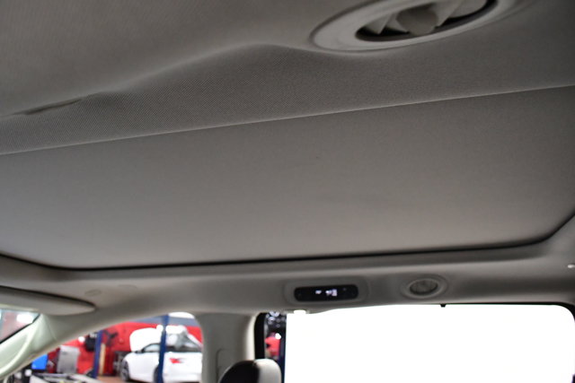 2023 Chrysler Pacifica Limited Image 34 of 36