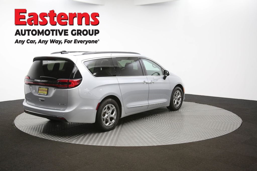 Vehicle image 22 of 66