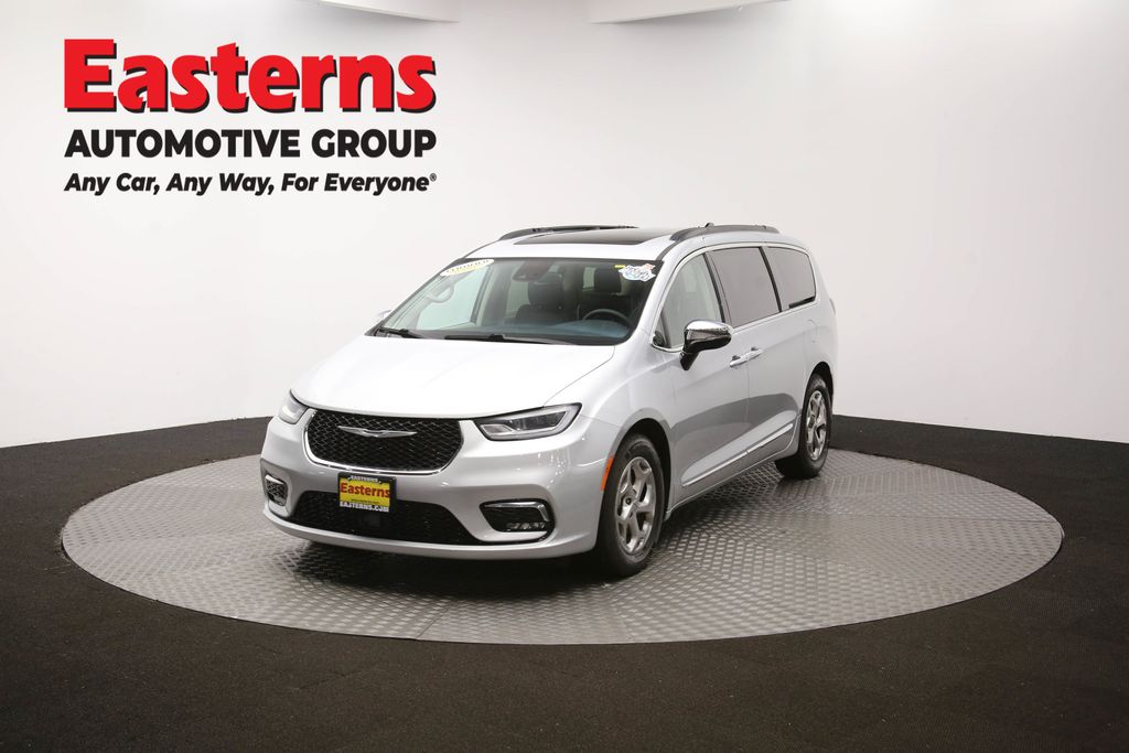 Vehicle image 4 of 66