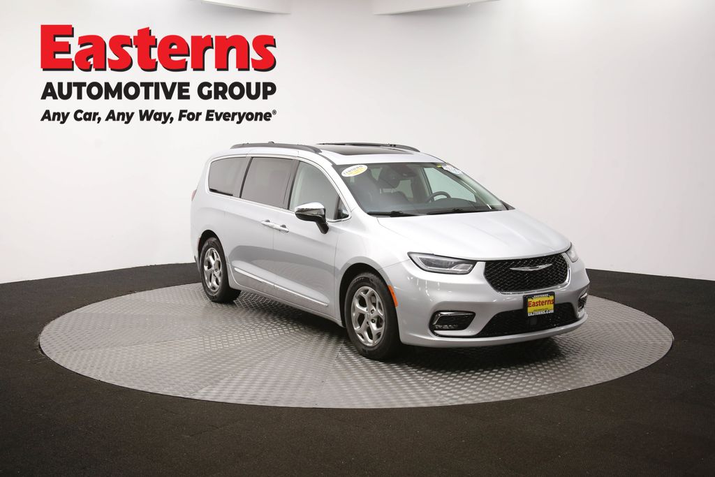 Vehicle image 14 of 66