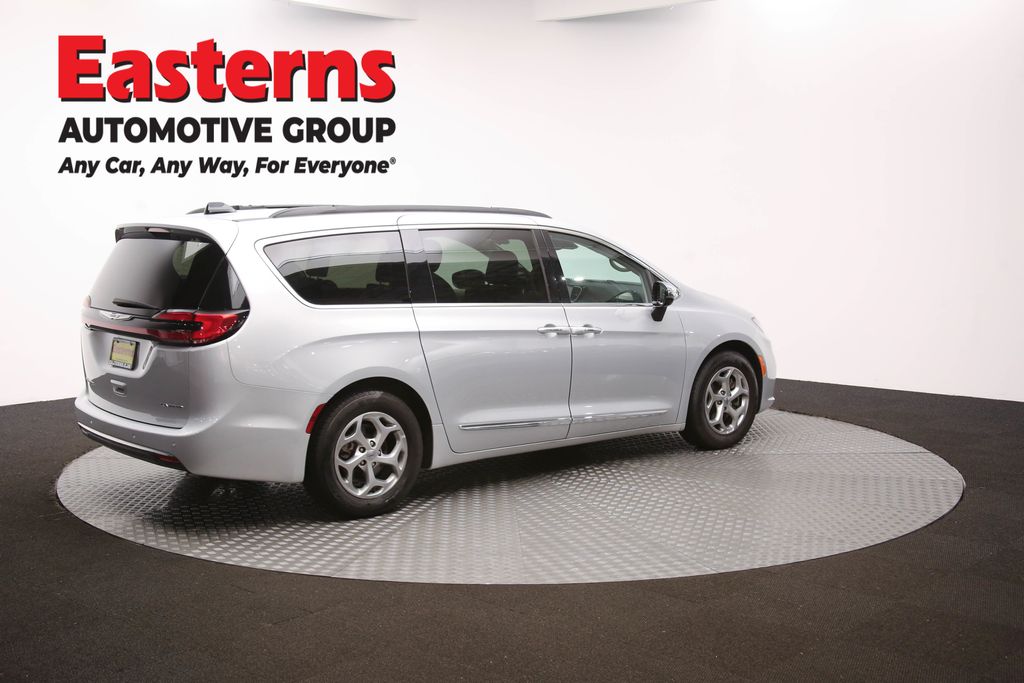 Vehicle image 24 of 66