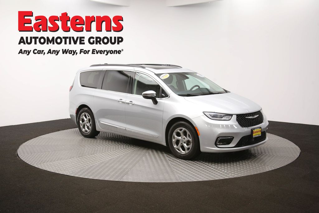 Vehicle image 11 of 66