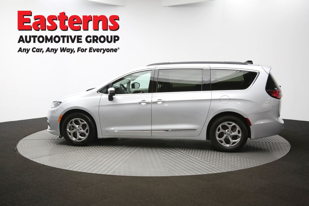 Vehicle image 35 of 66