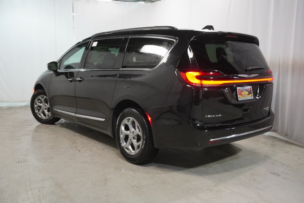 Vehicle image 11 of 40