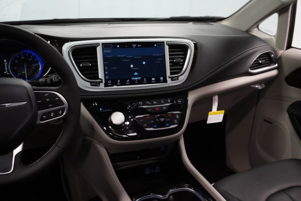 Vehicle image 22 of 40