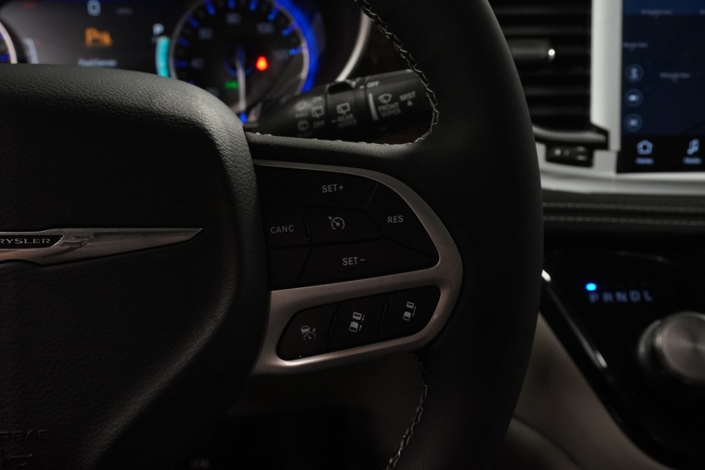 Vehicle image 29 of 40