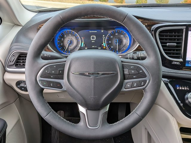 2023 Chrysler Pacifica Limited Image 21 of 23