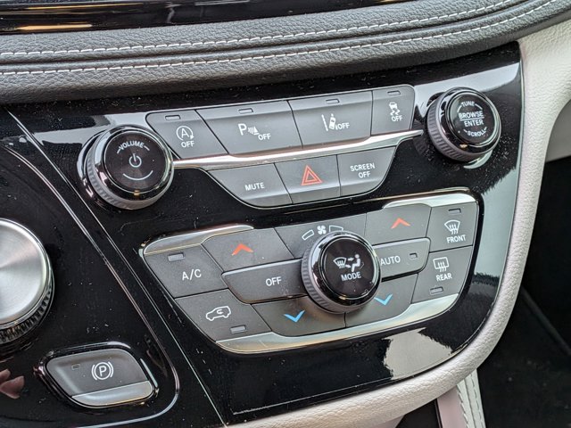 2023 Chrysler Pacifica Limited Image 22 of 23