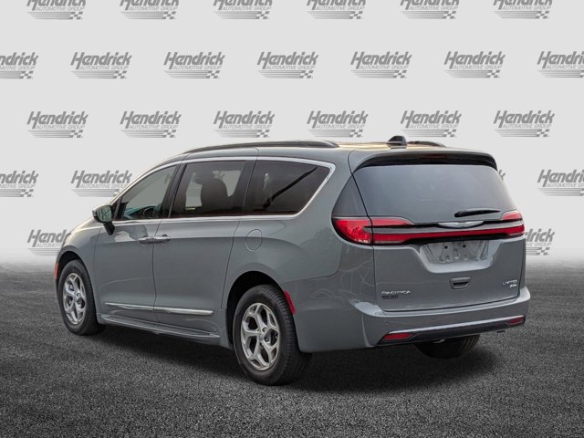 2023 Chrysler Pacifica Limited Image 8 of 23