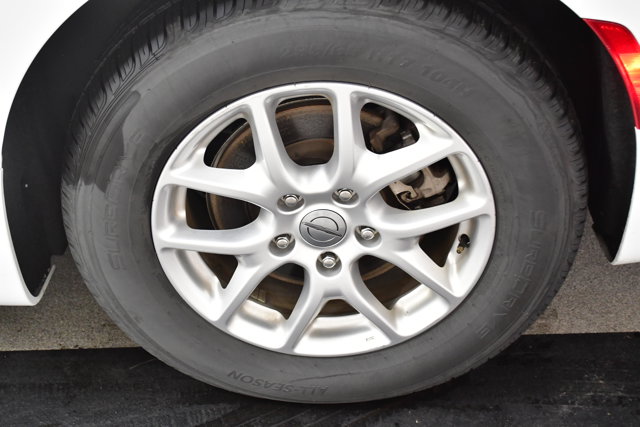 2023 Chrysler Pacifica Touring-L Image 10 of 35