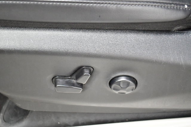 2023 Chrysler Pacifica Touring-L Image 32 of 35