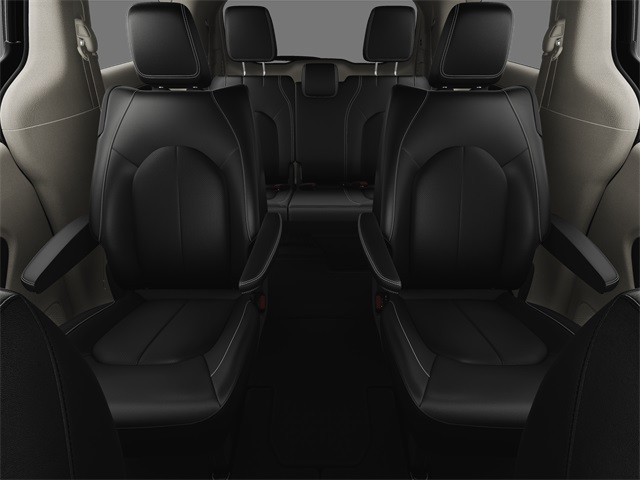 Vehicle image 17 of 23