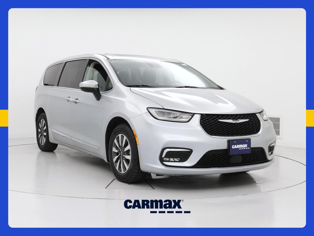 2023 Chrysler Pacifica Hybrid Limited Image 3 of 27