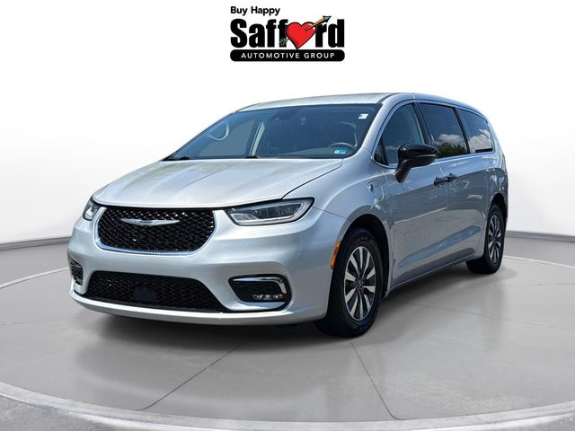 2023 Chrysler Pacifica Hybrid Touring L Image 1 of 36