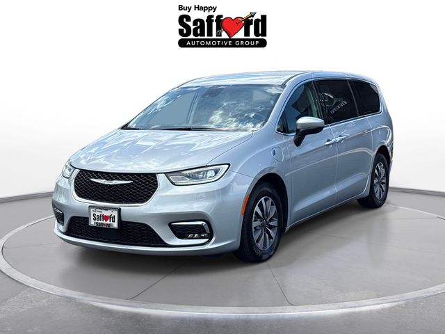 2023 Chrysler Pacifica Hybrid Touring L Image 1 of 30