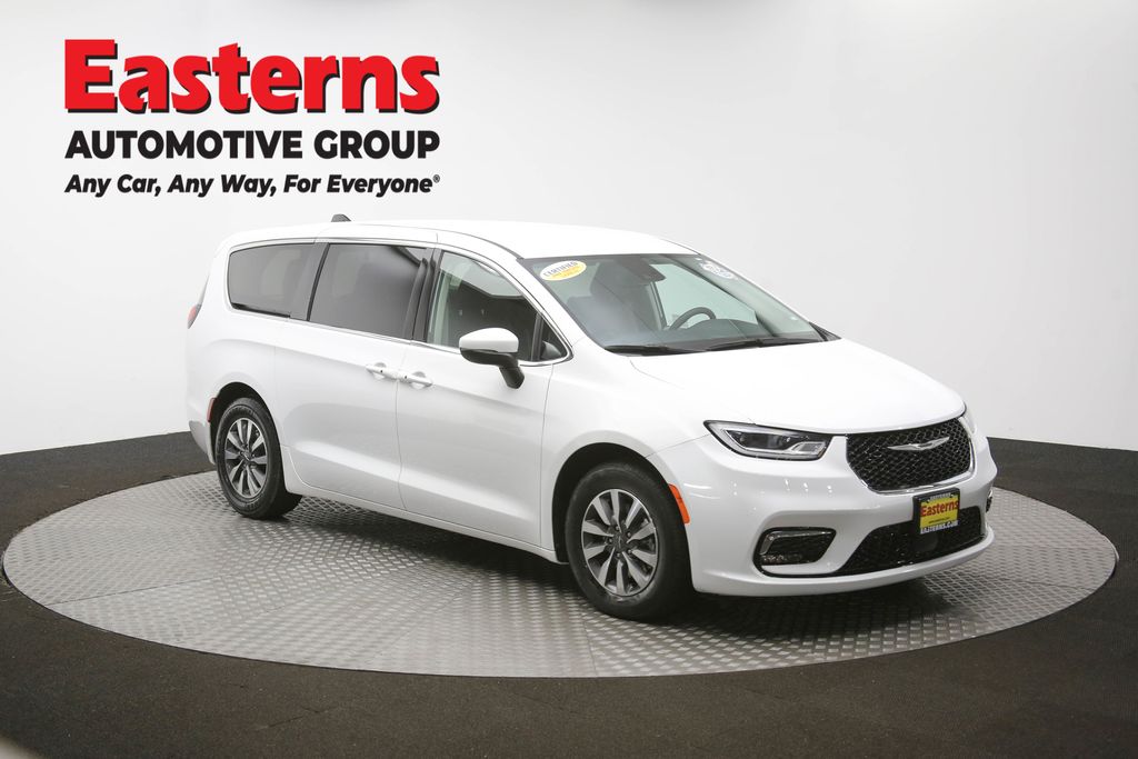 Vehicle image 11 of 63