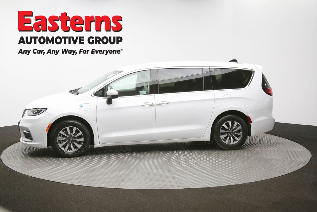 Vehicle image 36 of 63