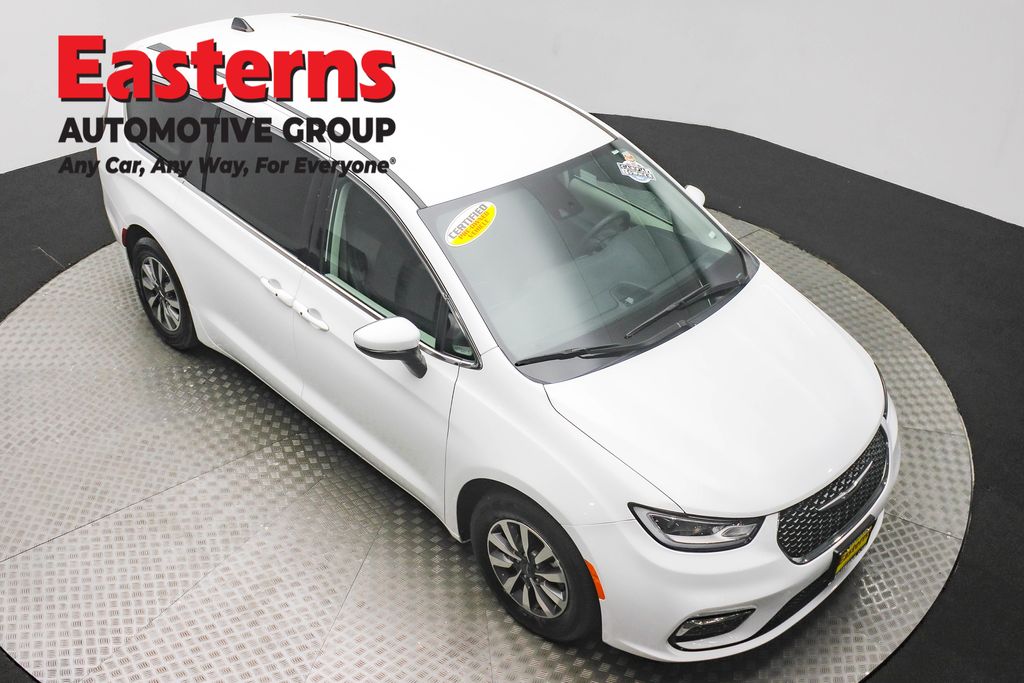 Vehicle image 15 of 63