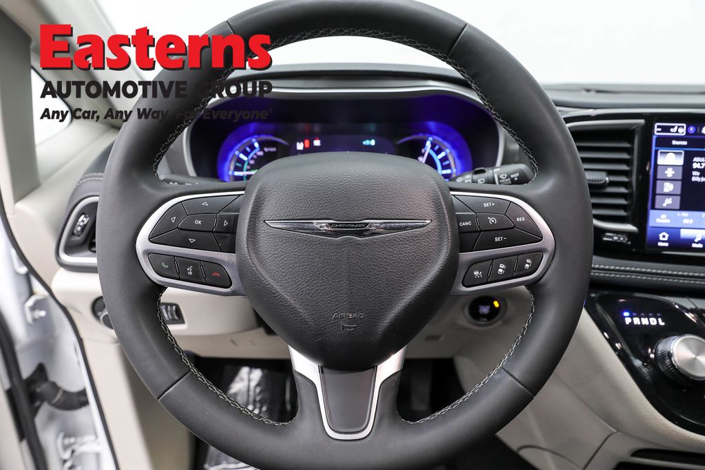 Vehicle image 47 of 63