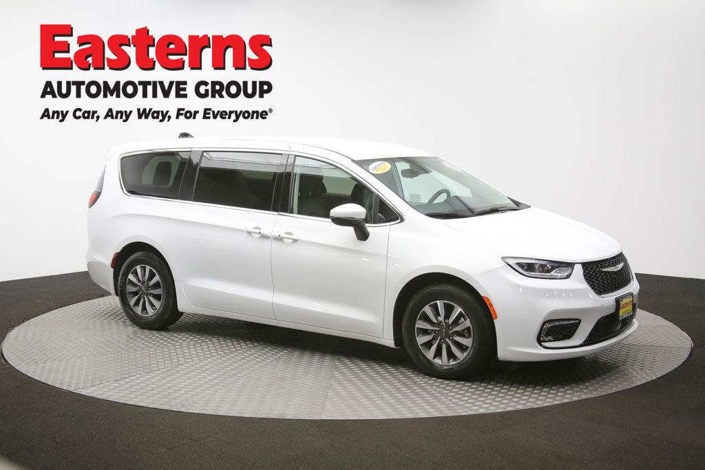 Vehicle image 14 of 63
