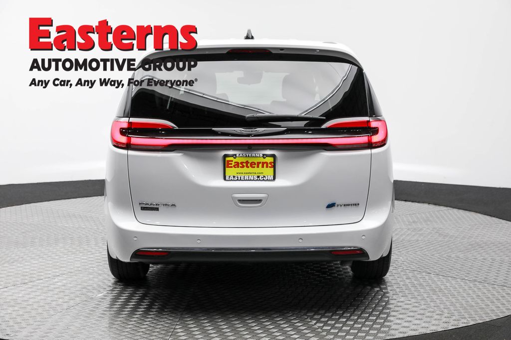 Vehicle image 26 of 63