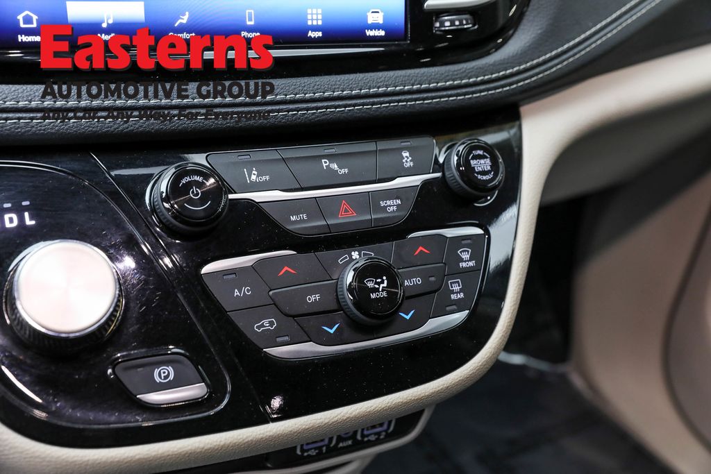 Vehicle image 51 of 63