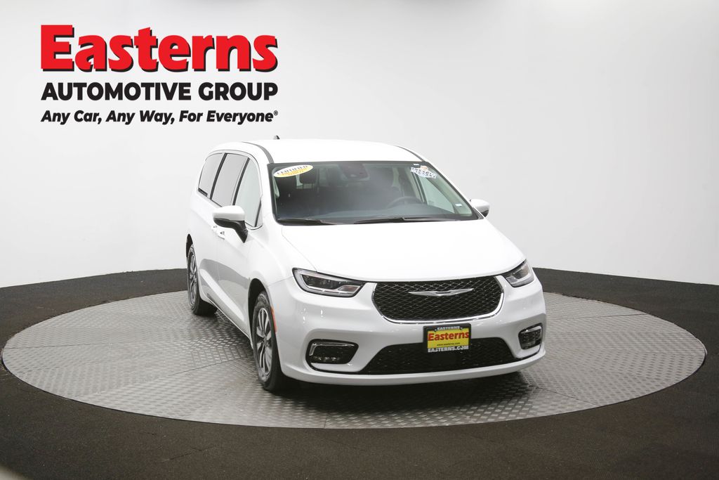 Vehicle image 12 of 63