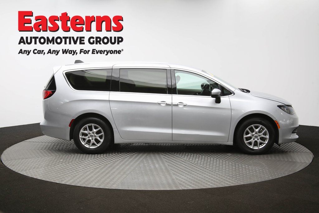 Vehicle image 17 of 65