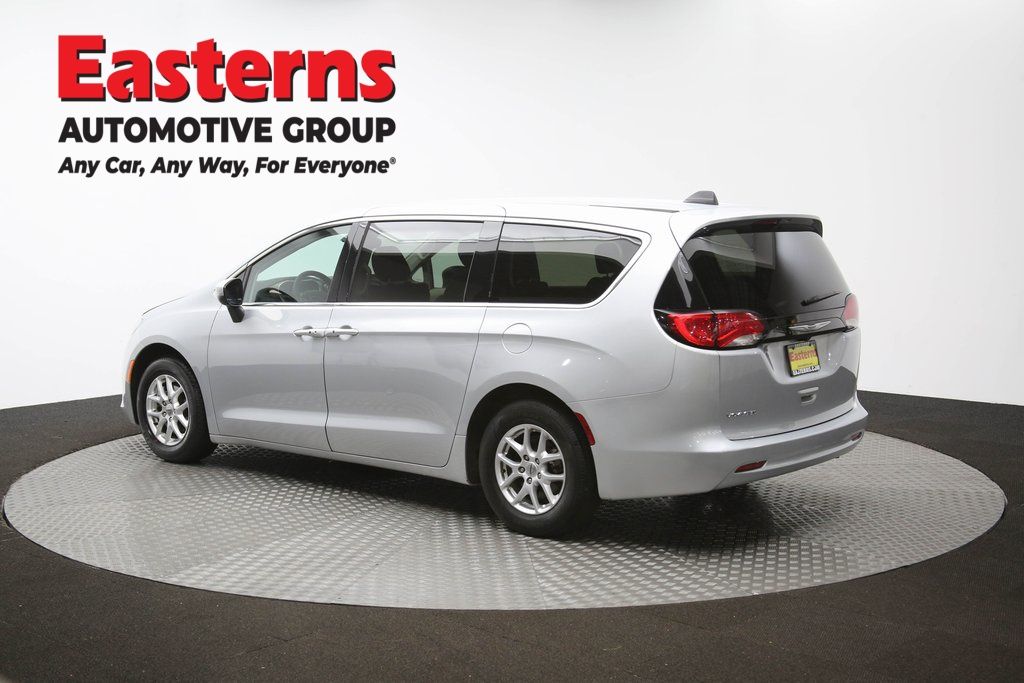 Vehicle image 33 of 65