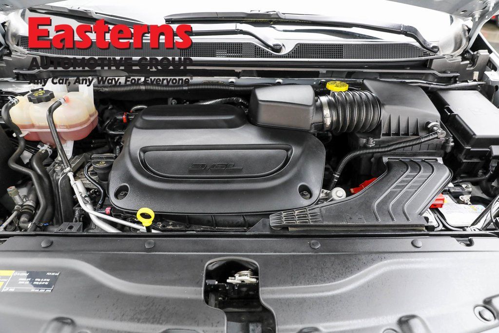 Vehicle image 37 of 65