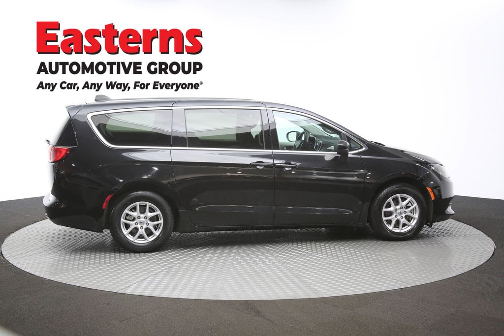 Vehicle image 19 of 63