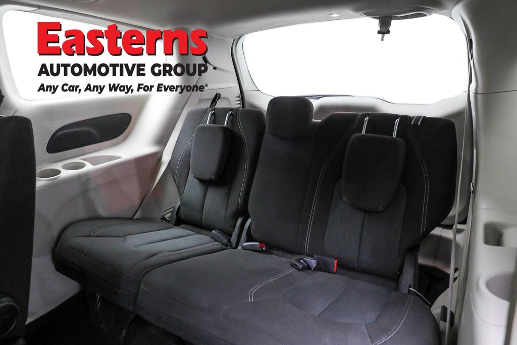 Vehicle image 46 of 63