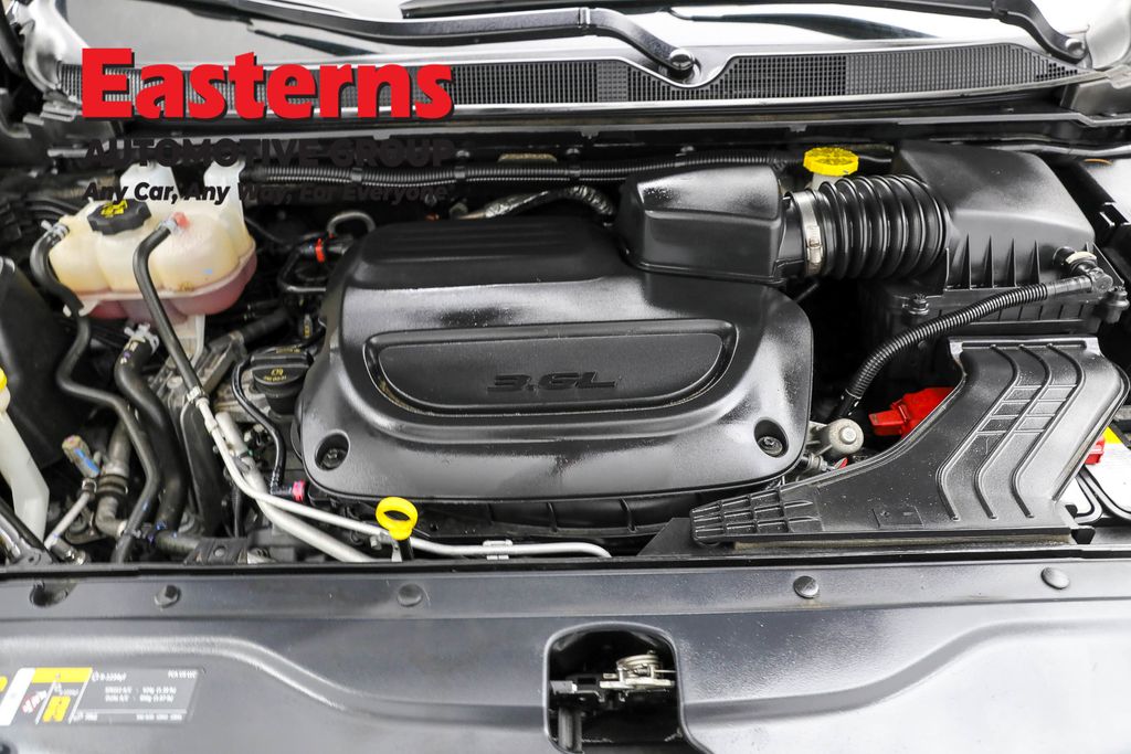 Vehicle image 36 of 63