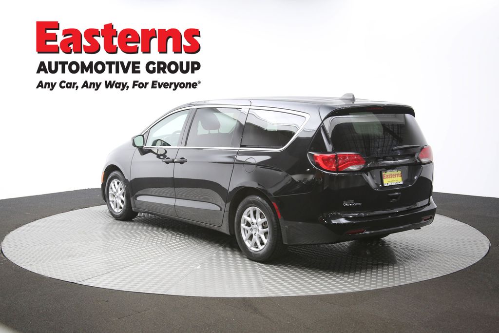 Vehicle image 31 of 63