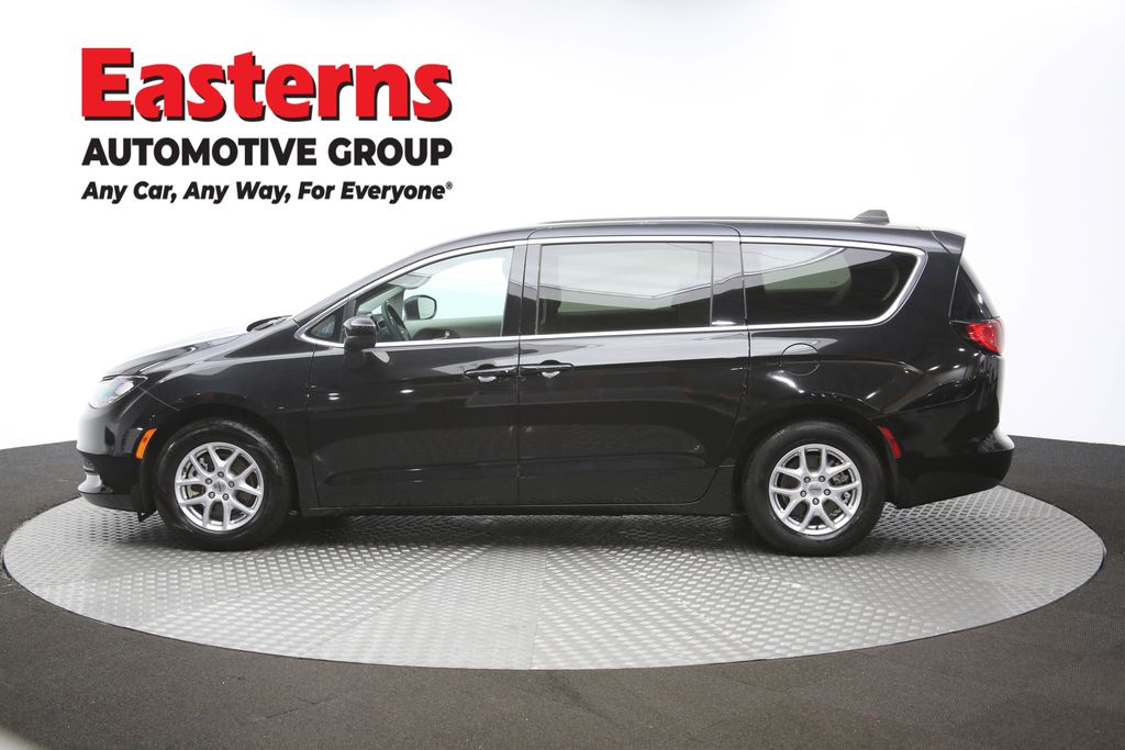 Vehicle image 33 of 63