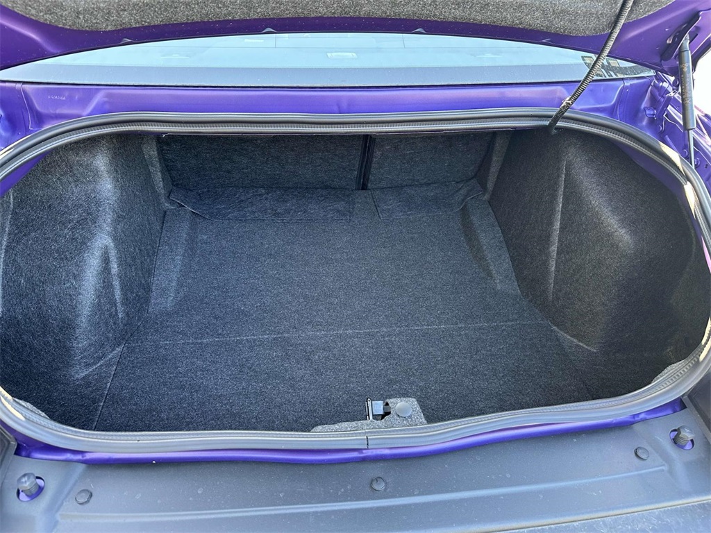 Vehicle image 7 of 28