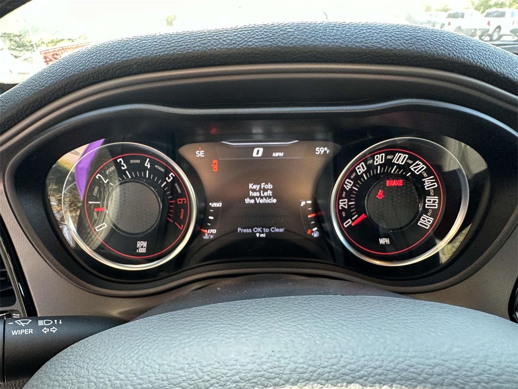 Vehicle image 13 of 28